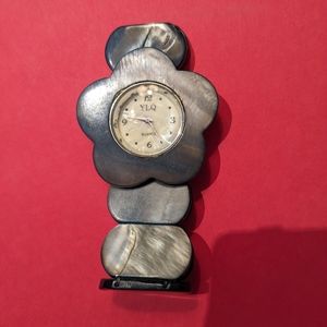 YLQ Flower Shaped Elastic watch